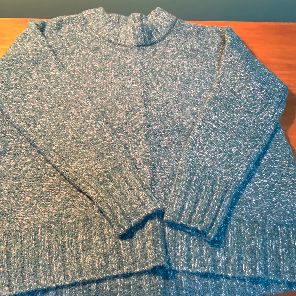Women’s sweater